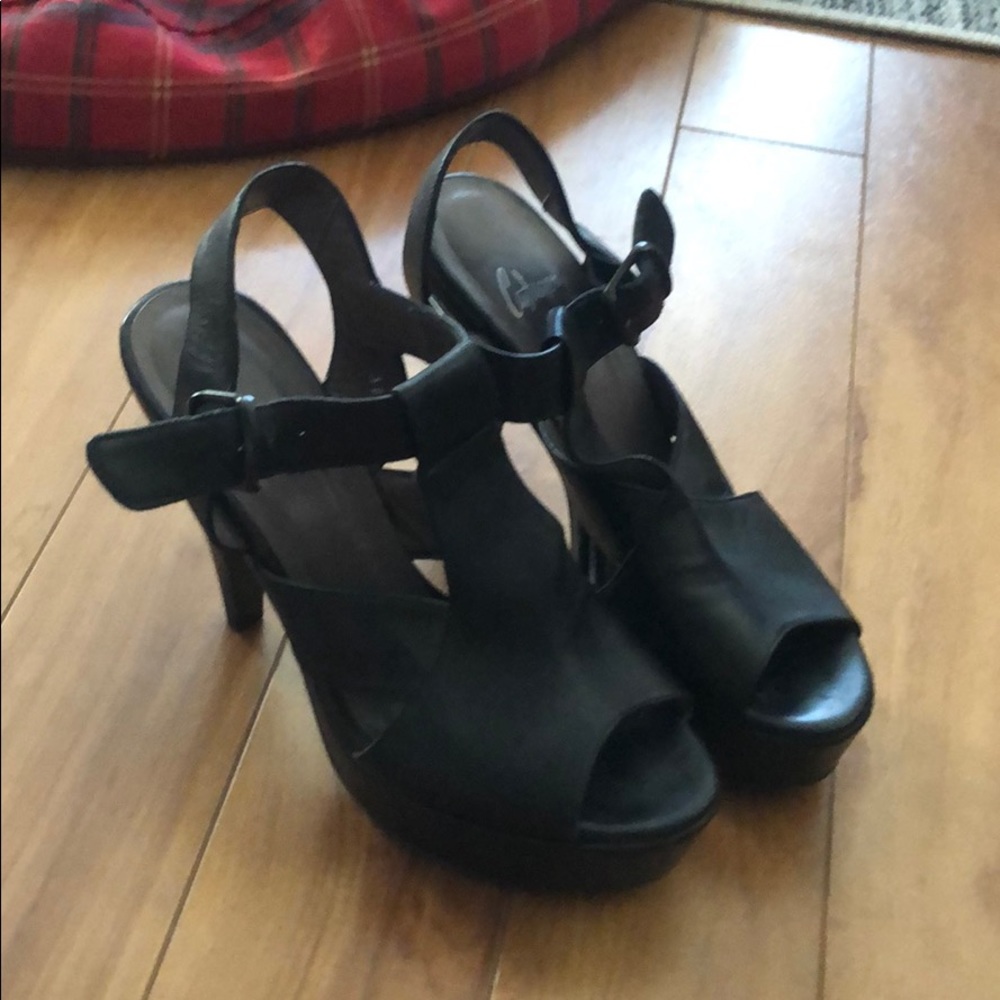 Castaner Black Heels